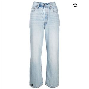 Levi’s Ribcage high-rise straight jeans